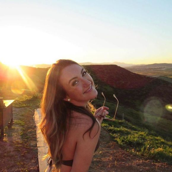 Meet your Posher, Emily - Picture 1 of 1